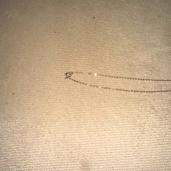 Elegant 14K Gold Cross Pendant Necklace - Picture 3 of 3